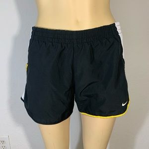 Nike dri fit shorts women’s Juniors Running Small  Black/white/Yellow